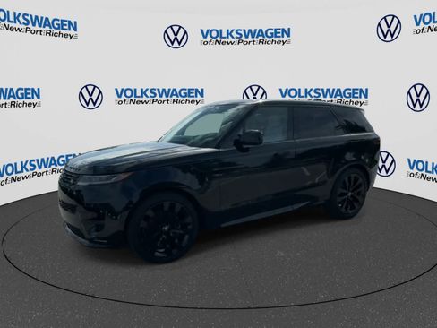Used 2025 Land Rover Range Rover Sport Dynamic SE AWD/4WD image 4