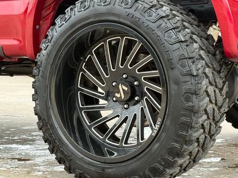 Used 2015 Ford F150 Lariat image 15