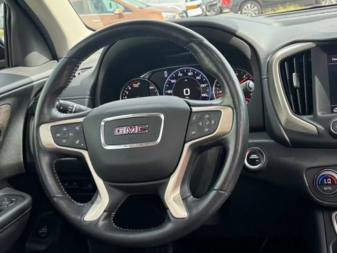 Used 2022 GMC Terrain Denali w/ Denali Premium Package AWD/4WD image 16