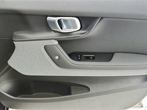 Used 2022 Polestar Polestar 2 Long Range Dual Motor w/ Plus Package image 22