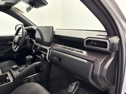 Used 2024 Toyota Tacoma TRD Off-Road AWD/4WD image 16