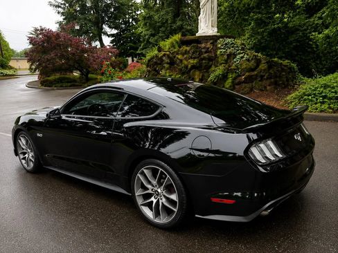 Used 2015 Ford Mustang GT Premium RWD image 6