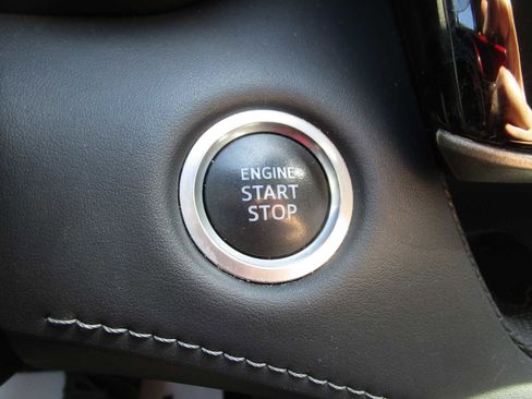 Used 2021 Toyota Highlander Limited AWD/4WD image 34