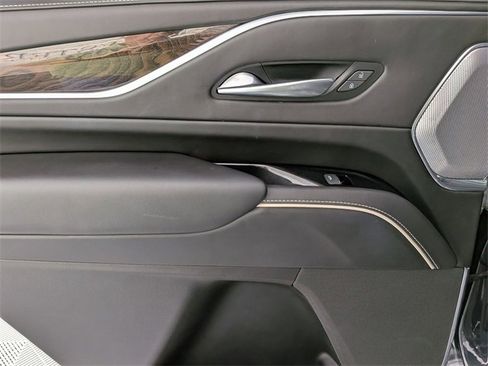 Used 2023 Cadillac Escalade Premium Luxury Platinum w/ Heavy-Duty Trailer Package image 25