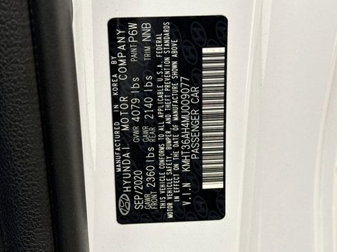 Used 2021 Hyundai Veloster N image 21