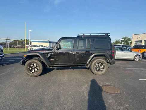 Used 2019 Jeep Wrangler Unlimited Rubicon AWD/4WD image 3