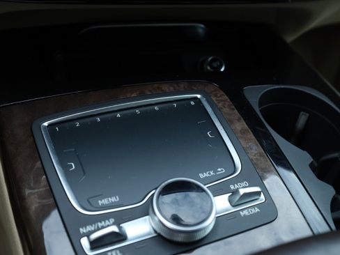 Used 2018 Audi Q7 3.0T Prestige image 9