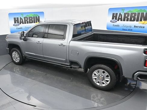Used 2024 Chevrolet Silverado 2500 High Country w/ High Country Premium Package AWD/4WD image 24