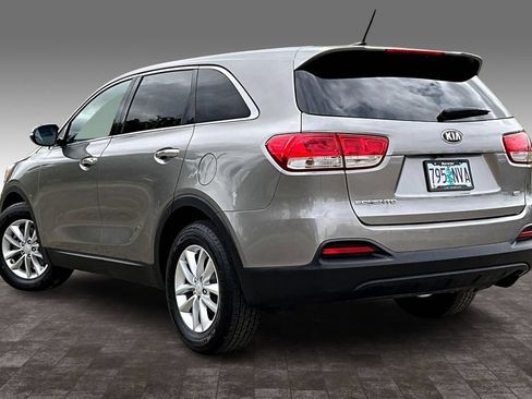 Used 2018 Kia Sorento L FWD image 13