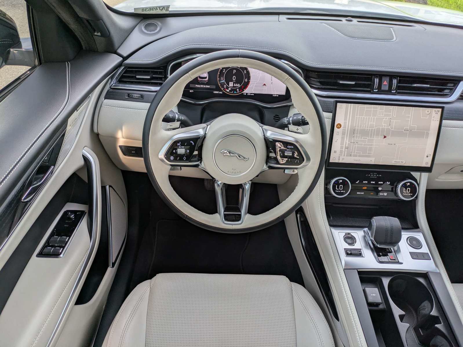 Used 2025 Jaguar F-PACE R-Dynamic S AWD/4WD image 14
