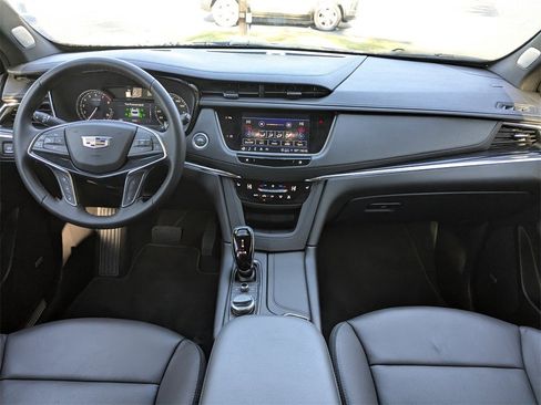 Certified 2025 Cadillac XT5 Premium Luxury image 18