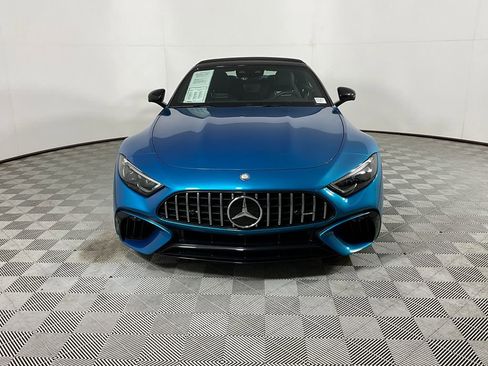 Used 2023 Mercedes-Benz SL 63 AMG 4MATIC w/ Driver Assistance Package image 9