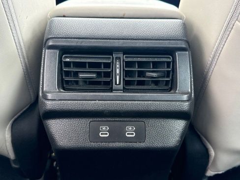Used 2023 Honda Accord Touring image 9