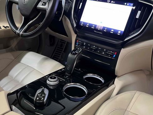 Used 2021 Maserati Ghibli S GranSport RWD image 49