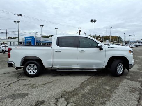 Used 2024 Chevrolet Silverado 1500 LT w/ Convenience Package II image 3