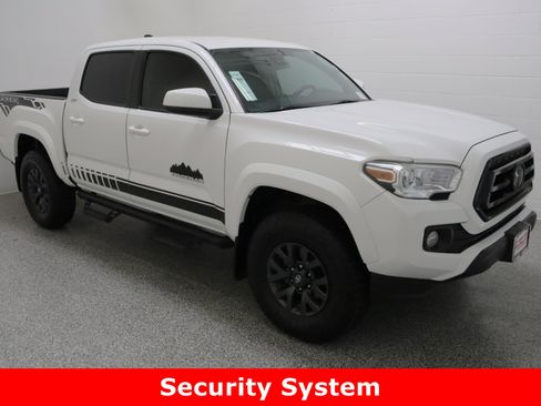 Used 2023 Toyota Tacoma SR5 image 4