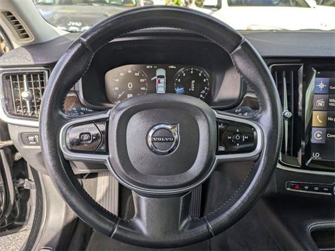 Used 2018 Volvo S90 T5 Momentum w/ Convenience Package image 14