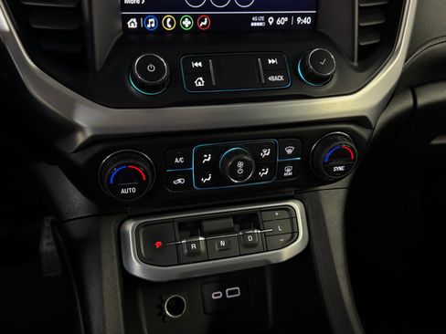 Used 2020 GMC Acadia SLT AWD/4WD image 20