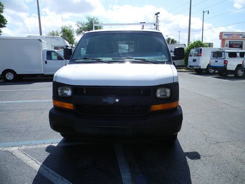 Used 2015 Chevrolet Express 2500 RWD image 13