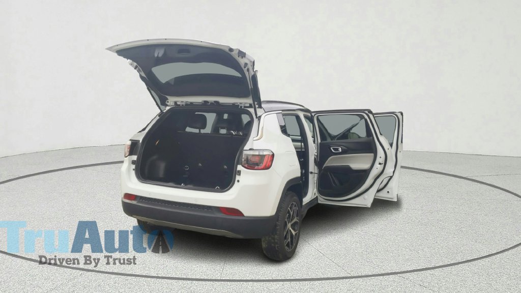 Used 2024 Jeep Compass Limited AWD/4WD image 15