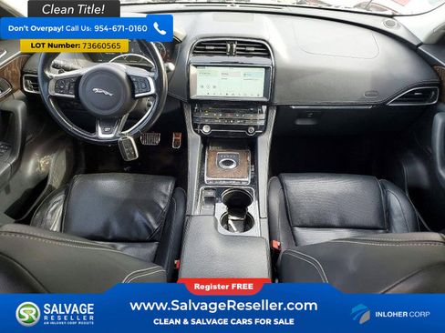 Used 2017 Jaguar F-PACE R-Sport image 11