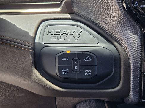 New 2025 RAM 2500 Limited image 19