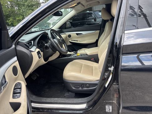 Used 2021 INFINITI QX50 Luxe FWD image 12
