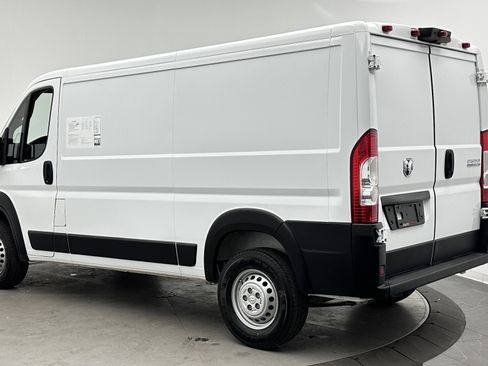 Used 2026 RAM ProMaster 2500 w/ Convenience Group FWD image 5