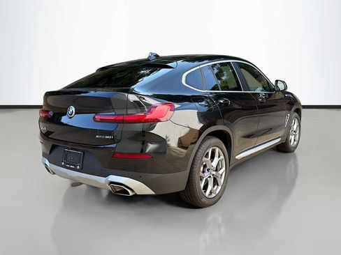 Used 2025 BMW X4 xDrive30i AWD/4WD image 3