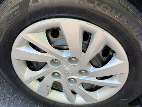 Used 2018 Hyundai Elantra SE w/ SE Connectivity Package 04 image 25