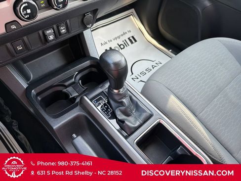 Used 2018 Toyota Tacoma SR5 RWD image 17