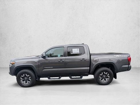 Used 2019 Toyota Tacoma TRD Off-Road image 9