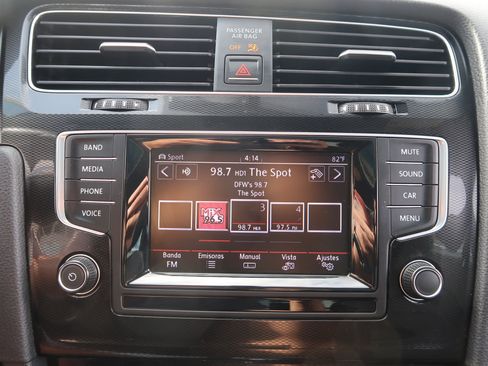 Used 2015 Volkswagen GTI SE FWD image 16