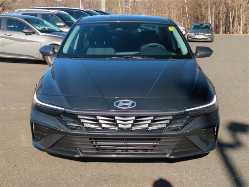 New 2026 Hyundai Elantra SE image 8