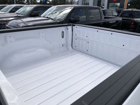 New 2026 RAM 1500 Laramie AWD/4WD image 9