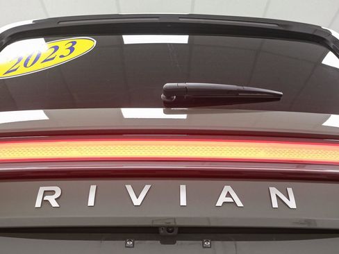 Used 2023 Rivian R1S Launch Edition AWD/4WD image 12