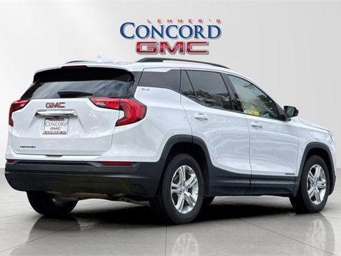 Used 2020 GMC Terrain SLE w/ Driver Convenience Package image 4