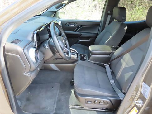 Used 2023 Chevrolet Colorado LT w/ LT Convenience Package II AWD/4WD image 22