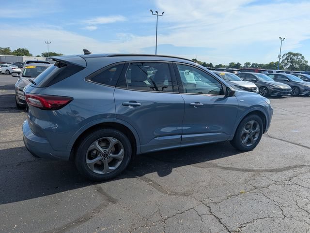 Used 2024 Ford Escape ST-Line w/ Tech Pack #1 AWD/4WD image 8