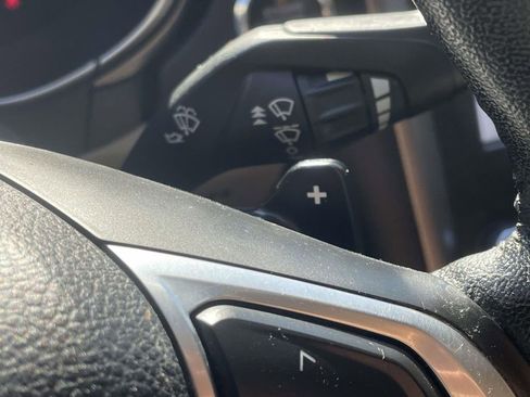 Used 2017 Ford Fusion SE w/ Fusion SE Technology Package image 12