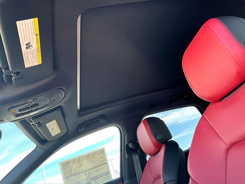 New 2025 Porsche Cayenne S image 18