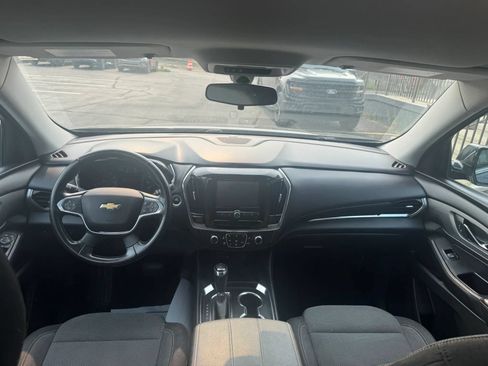 Used 2018 Chevrolet Traverse LT FWD image 10