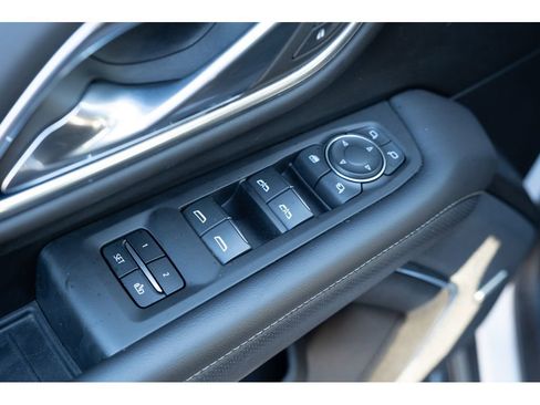 Used 2023 Chevrolet Tahoe Premier image 14