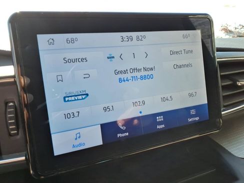 Used 2020 Ford Explorer XLT w/ Equipment Group 202A AWD/4WD image 13