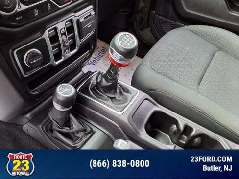 Used 2021 Jeep Wrangler Unlimited Islander image 18