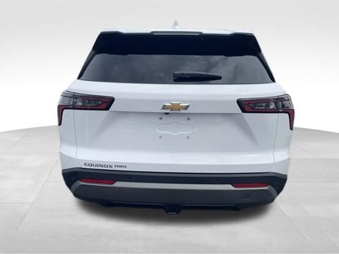 Used 2026 Chevrolet Equinox LT w/ Convenience Package II image 4