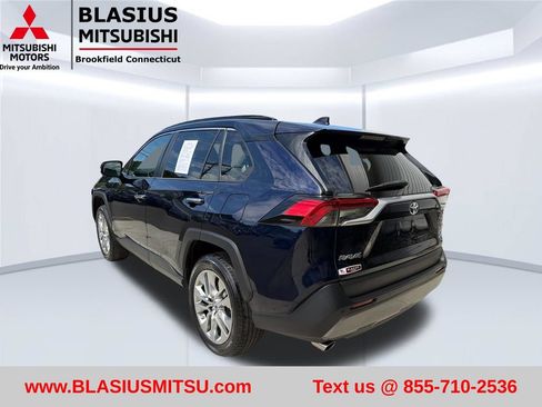 Used 2023 Toyota RAV4 XLE AWD/4WD image 12