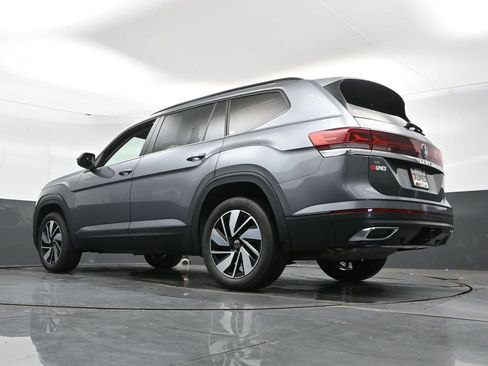 Used 2024 Volkswagen Atlas SE FWD image 45