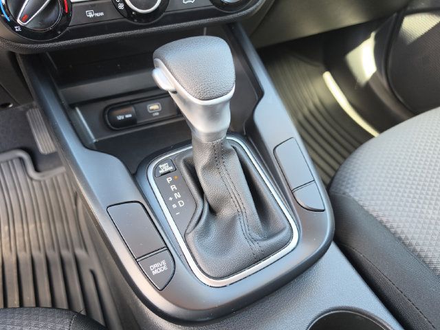 Used 2025 Kia Soul LX FWD image 33