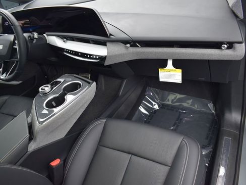 New 2026 Cadillac Optiq Sport 2 image 34